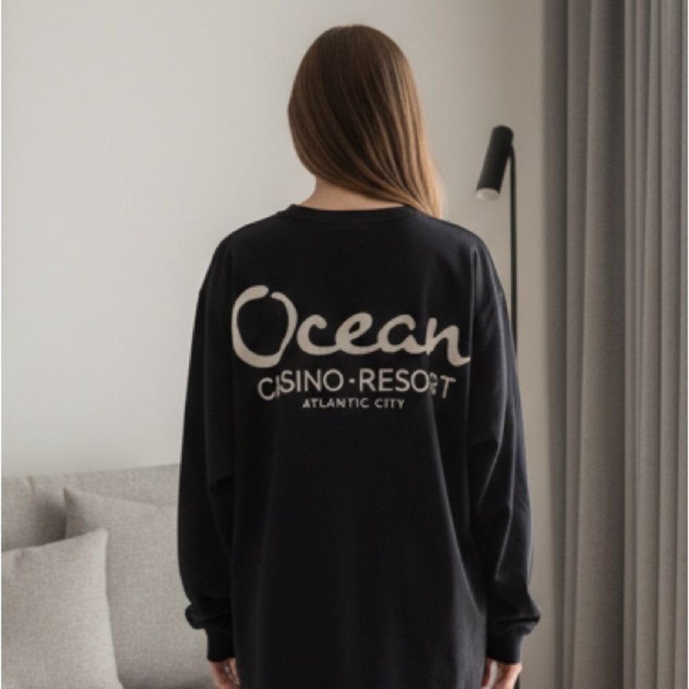 NWOT Spirit Jersey Unisex Navy Long Sleeve Ocean Casino Resort Tee - Size Large